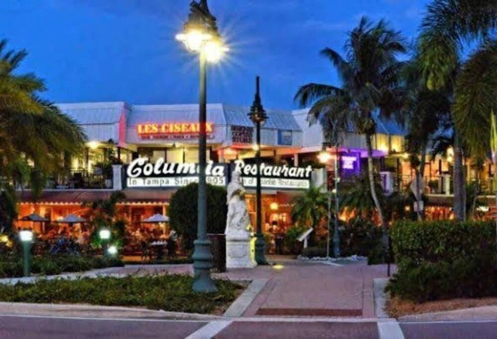 Charming Studio Unit Across From Lido Key Beach Sarasota Eksteriør bilde